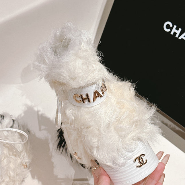 SHORT BOOTS IN WHITE LAMB FUR AND LAMBSKIN 962186