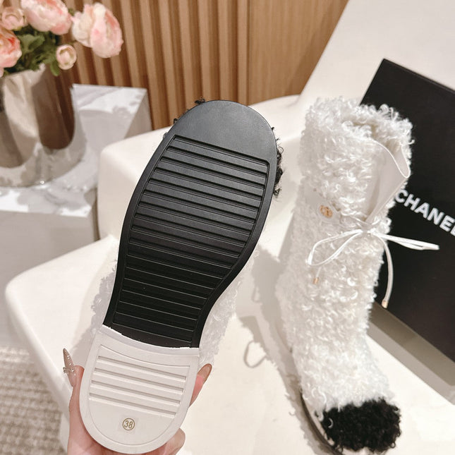 SHORT BOOTS IN WHITE LAMB FUR AND LAMBSKIN 962188