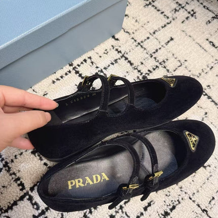 MARY JANE FLAT WITH TRIANGLE LOGO IN BLACK VELVET