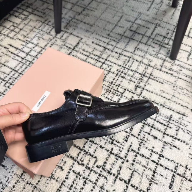 SQUARE TOE OXFORD IN BLACK SHINY CALFSKIN