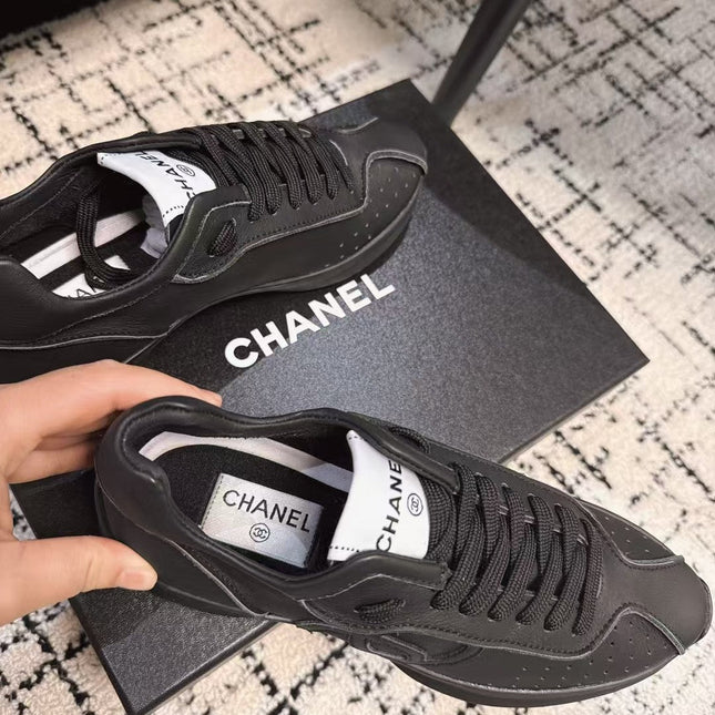 CLASSIC SNEAKERS IN BLACK SHEEPSKIN