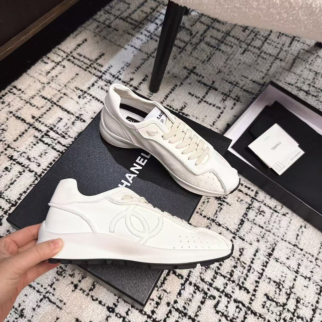 CLASSIC SNEAKERS IN WHITE SHEEPSKIN