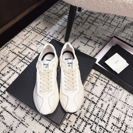 CLASSIC SNEAKERS IN WHITE SHEEPSKIN