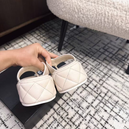 THICK-SOLED THONG SLIPPERS IN WHITE CALFSKIN