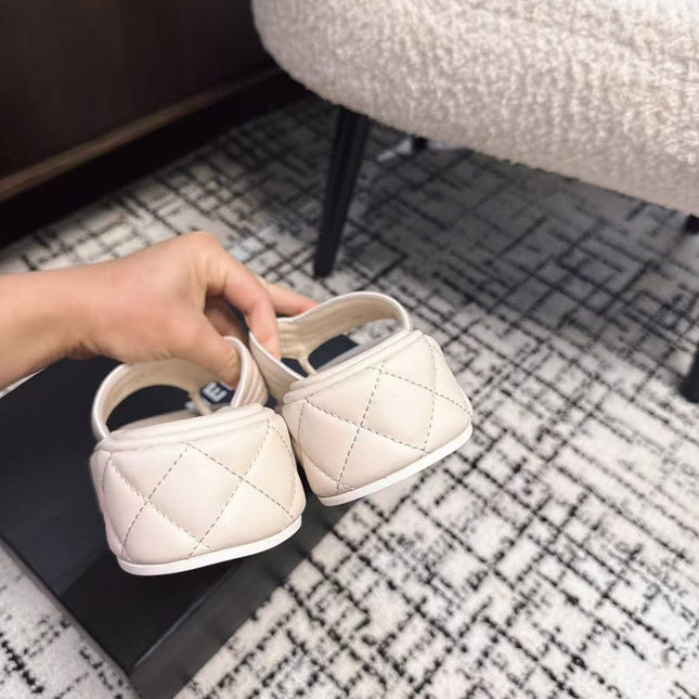 THICK-SOLED THONG SLIPPERS IN WHITE CALFSKIN