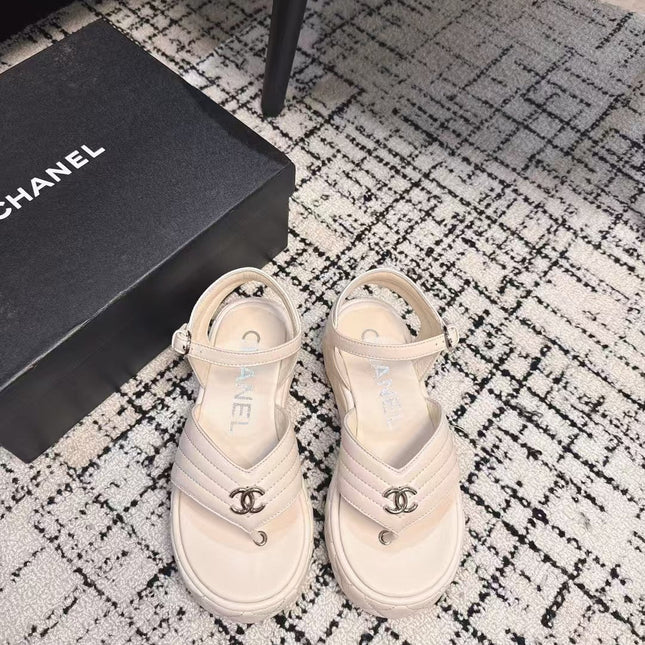 THICK-SOLED THONG SANDAL IN WHITE CREAM LAMBSKIN