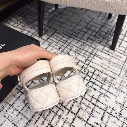 THICK-SOLED THONG SANDAL IN WHITE CREAM LAMBSKIN