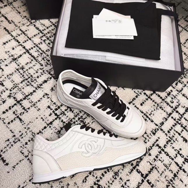 TRAINERS SNEAKER IN WHITE CALFSKIN AND SUEDE