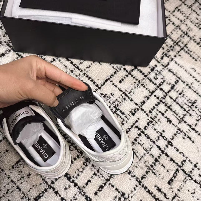 TRAINERS SNEAKER IN WHITE CALFSKIN AND SUEDE