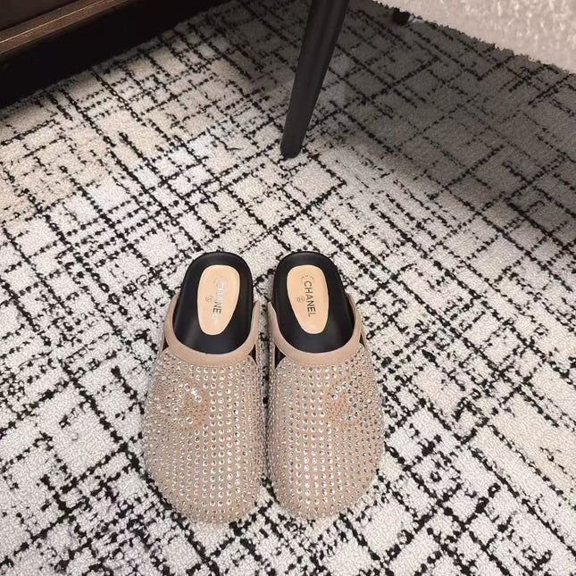 FLAT MULE IN LIGHT BROWN SUEDE WITH CRYSTALS