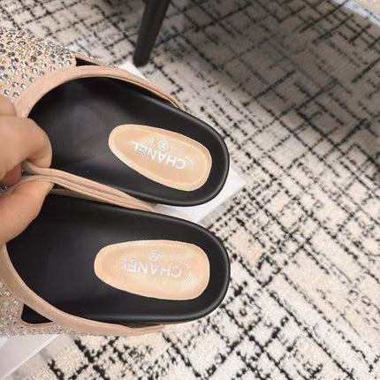 FLAT MULE IN LIGHT BROWN SUEDE WITH CRYSTALS