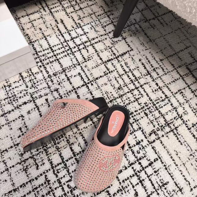 FLAT MULE IN LIGHT PINK SUEDE WITH CRYSTALS