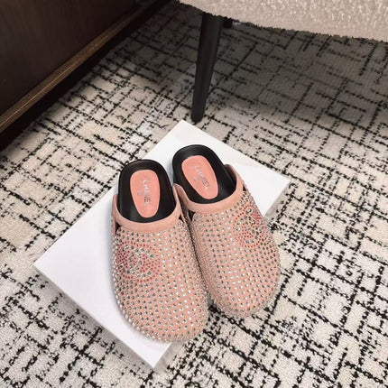 FLAT MULE IN LIGHT PINK SUEDE WITH CRYSTALS