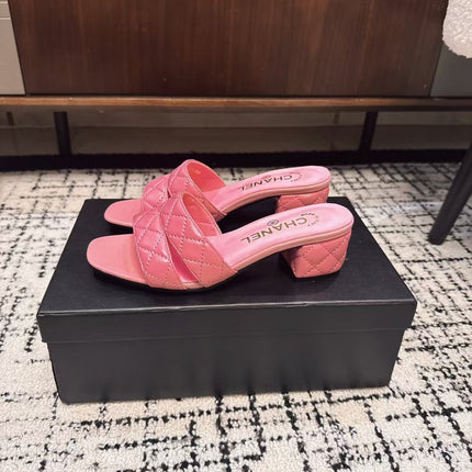 MID HEEL MULES IN BRIGHT PINK SHEEPSKIN