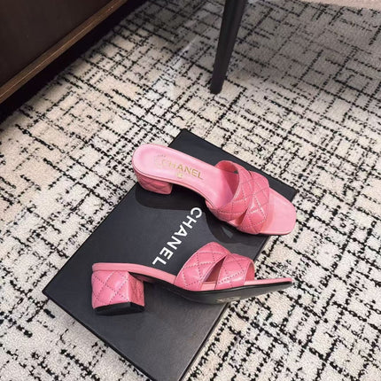 MID HEEL MULES IN BRIGHT PINK SHEEPSKIN