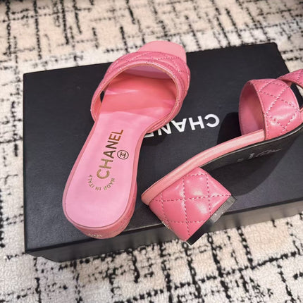 MID HEEL MULES IN BRIGHT PINK SHEEPSKIN