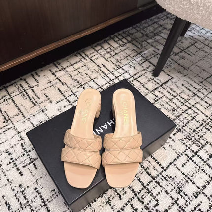 MID HEEL MULES IN MACAROON BEIGE SHEEPSKIN