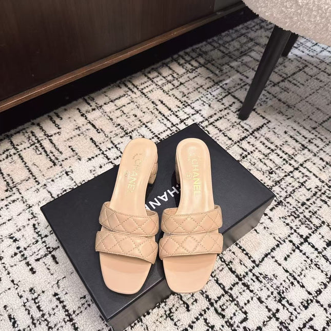 MID HEEL MULES IN MACAROON BEIGE SHEEPSKIN