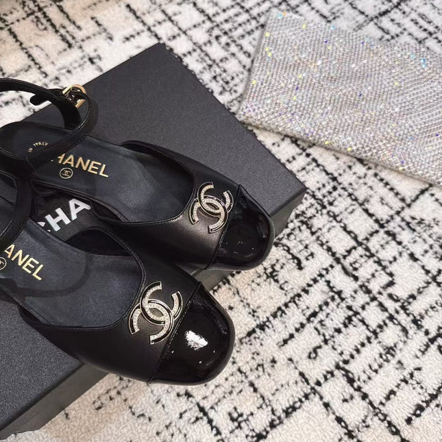 FLAT SLINGBACKS IN BLACK CALFSKIN