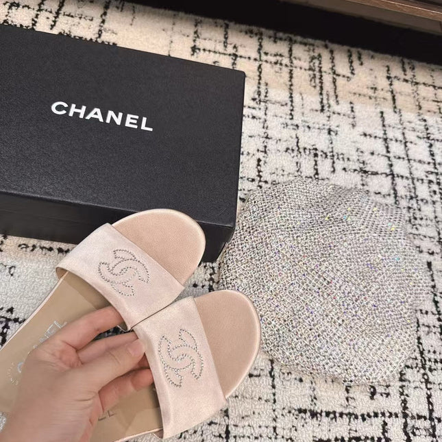 SLIPPERS IN LIGHT PINK SATIN MIX CALFSKIN