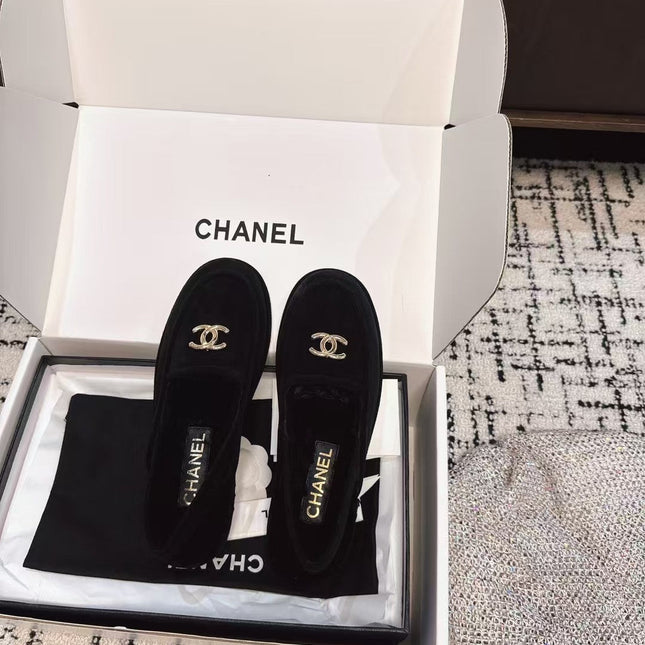 SLINGBACK LOAFER IN BLACK SUEDE AND SHEARLING