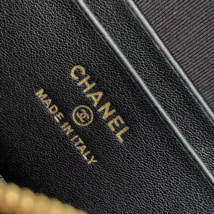 VANITY CASE 19 IN BLACK GRAINED CALFSKIN GOLD HARDWARE
