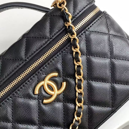 VANITY CASE 19 IN BLACK GRAINED CALFSKIN GOLD HARDWARE