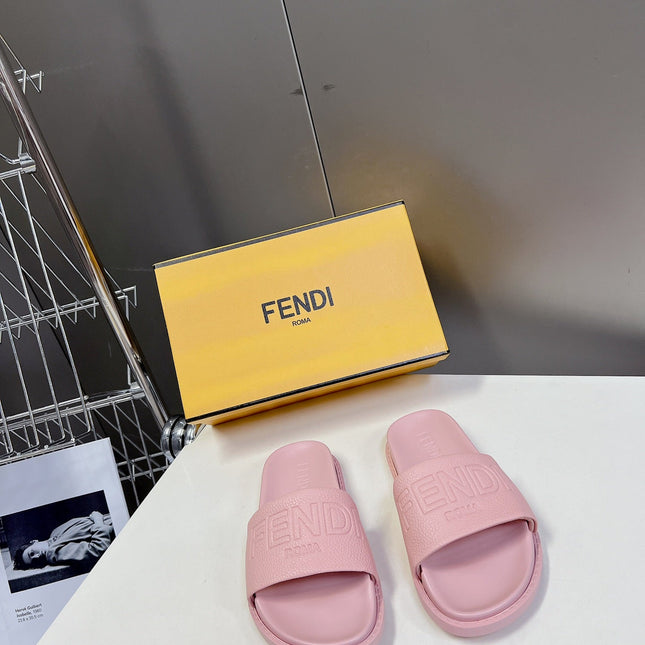 FENDI ROMA SLIDES IN LIGHT PINK LAMBSKIN LEATHER