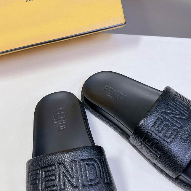 FENDI ROMA SLIDES IN BLACK LAMBSKIN LEATHER