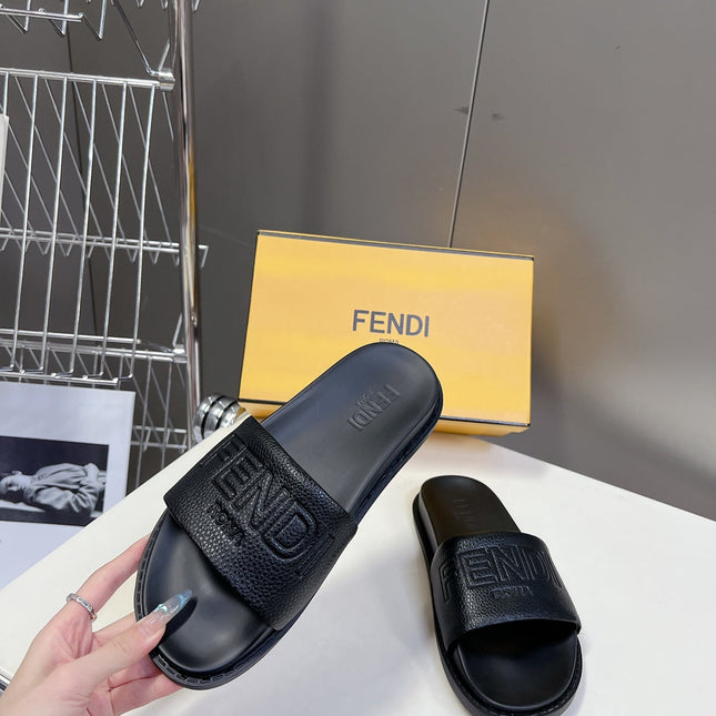 FENDI ROMA SLIDES IN BLACK LAMBSKIN LEATHER