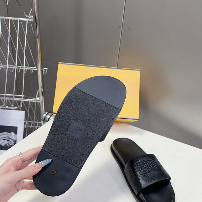 FENDI ROMA SLIDES IN BLACK LAMBSKIN LEATHER