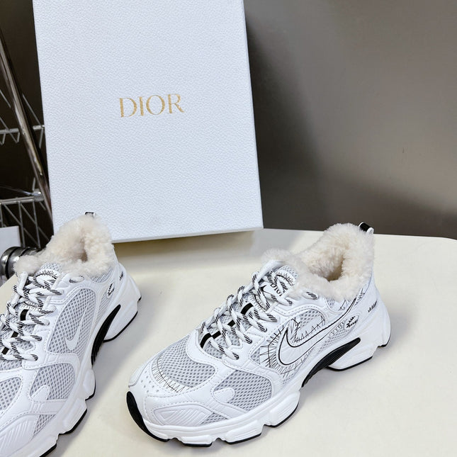 DIOR CHRONO SNEAKER 25S IN WHITE LAMBSKIN AND MESH FABRIC STYLE 2