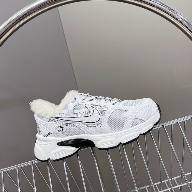 DIOR CHRONO SNEAKER 25S IN WHITE LAMBSKIN AND MESH FABRIC STYLE 2