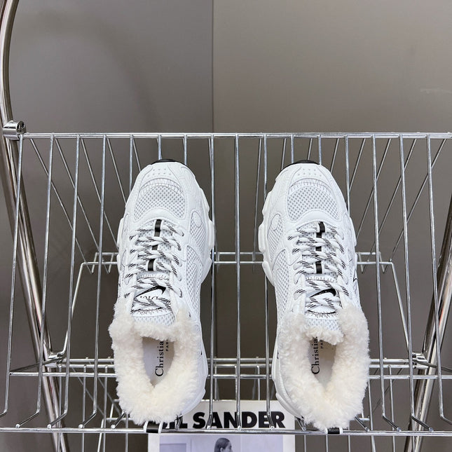 DIOR CHRONO SNEAKER 25S IN WHITE LAMBSKIN AND MESH FABRIC STYLE 2