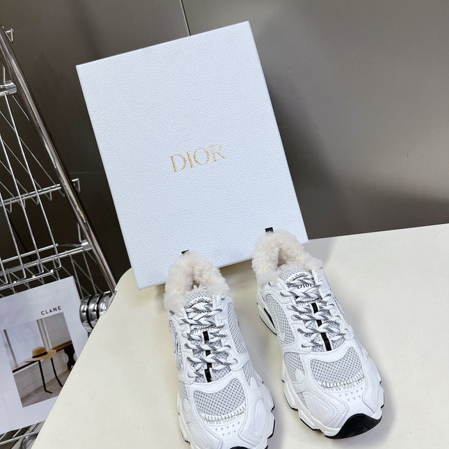 DIOR CHRONO SNEAKER 25S IN WHITE LAMBSKIN AND MESH FABRIC STYLE 2