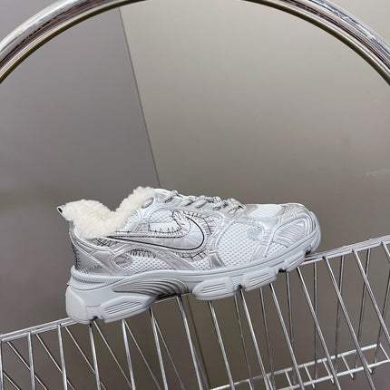 DIOR CHRONO SNEAKER 25S IN SILVER LAMBSKIN AND MESH FABRIC STYLE 1