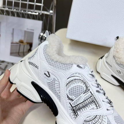 DIOR CHRONO SNEAKER 25S IN WHITE LAMBSKIN AND MESH FABRIC