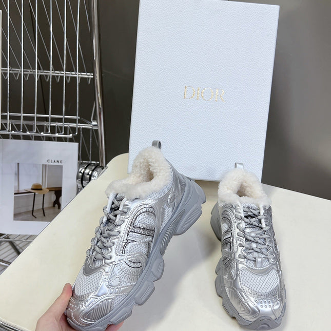 DIOR CHRONO SNEAKER 25S IN SILVER LAMBSKIN AND MESH FABRIC