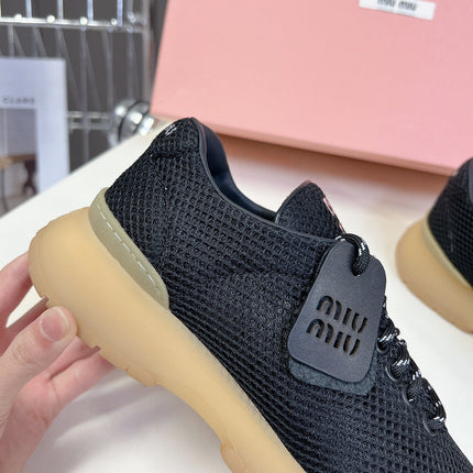 BASIC SNEAKERS IN BLACK MESH