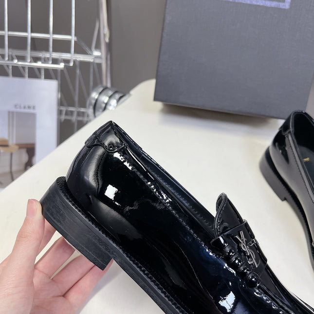 YSL 25S SAINT LAURENT LOAFERS IN BLACK PATENT CALFSKIN