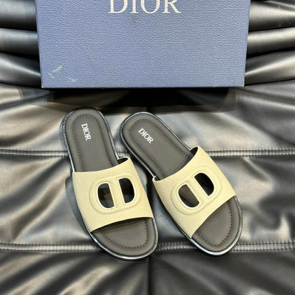 CD D-CLUB SLIDE SLIPPER LIGHT IVORY GRAINED CALFSKIN