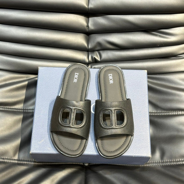CD D-CLUB SLIDE SLIPPER BLACK GRAINED CALFSKIN