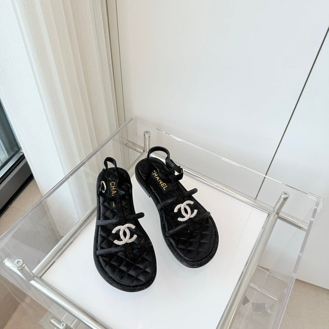 FLAT SANDALS IN BLACK SOFT LEATHER