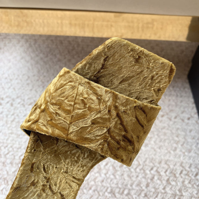 HIGH HEEL SLIDES IN SAND YELLOW VELVET