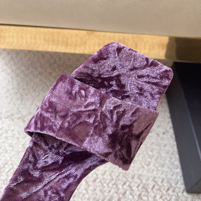 HIGH HEEL SLIDES IN PURPLE VELVET