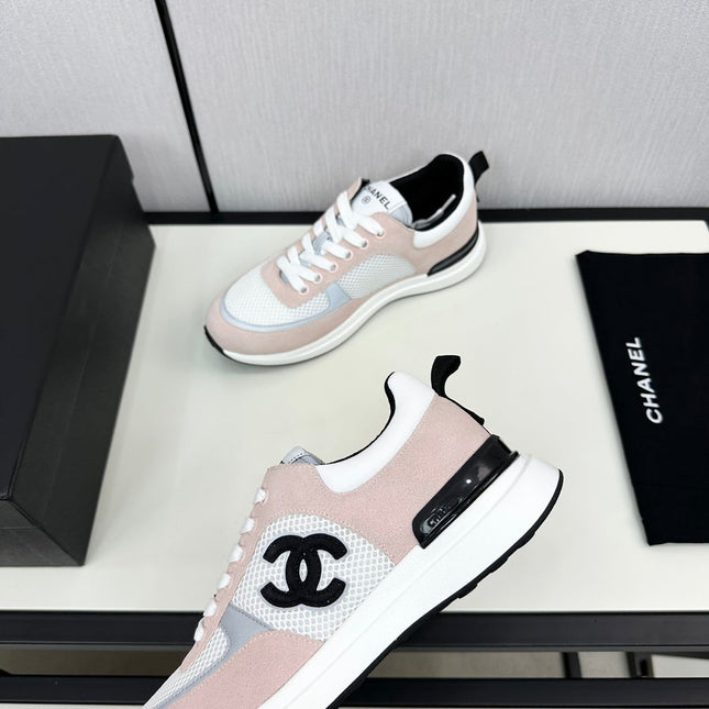 SNEAKER IN LIGHT PINK SUEDE AND WHITE BREATHABLE MESH