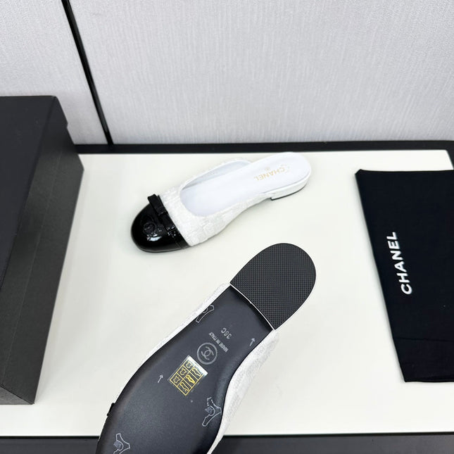 BOW MULE IN WHITE FABRIC AND BLACK CALFSKIN