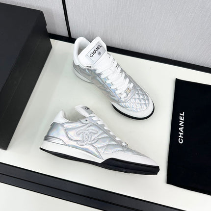 SPORTS SHOES IN GLOSSY SILVER CALFSKIN