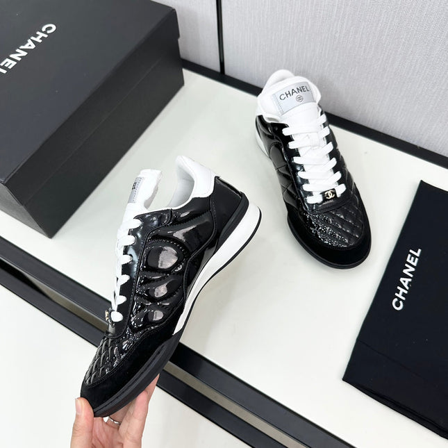 SPORTS SHOES IN GLOSSY BLACK CALFSKIN