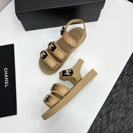 CC SANDAL 25S IN BEIGE FABRIC WITH BLACK HARDWARE